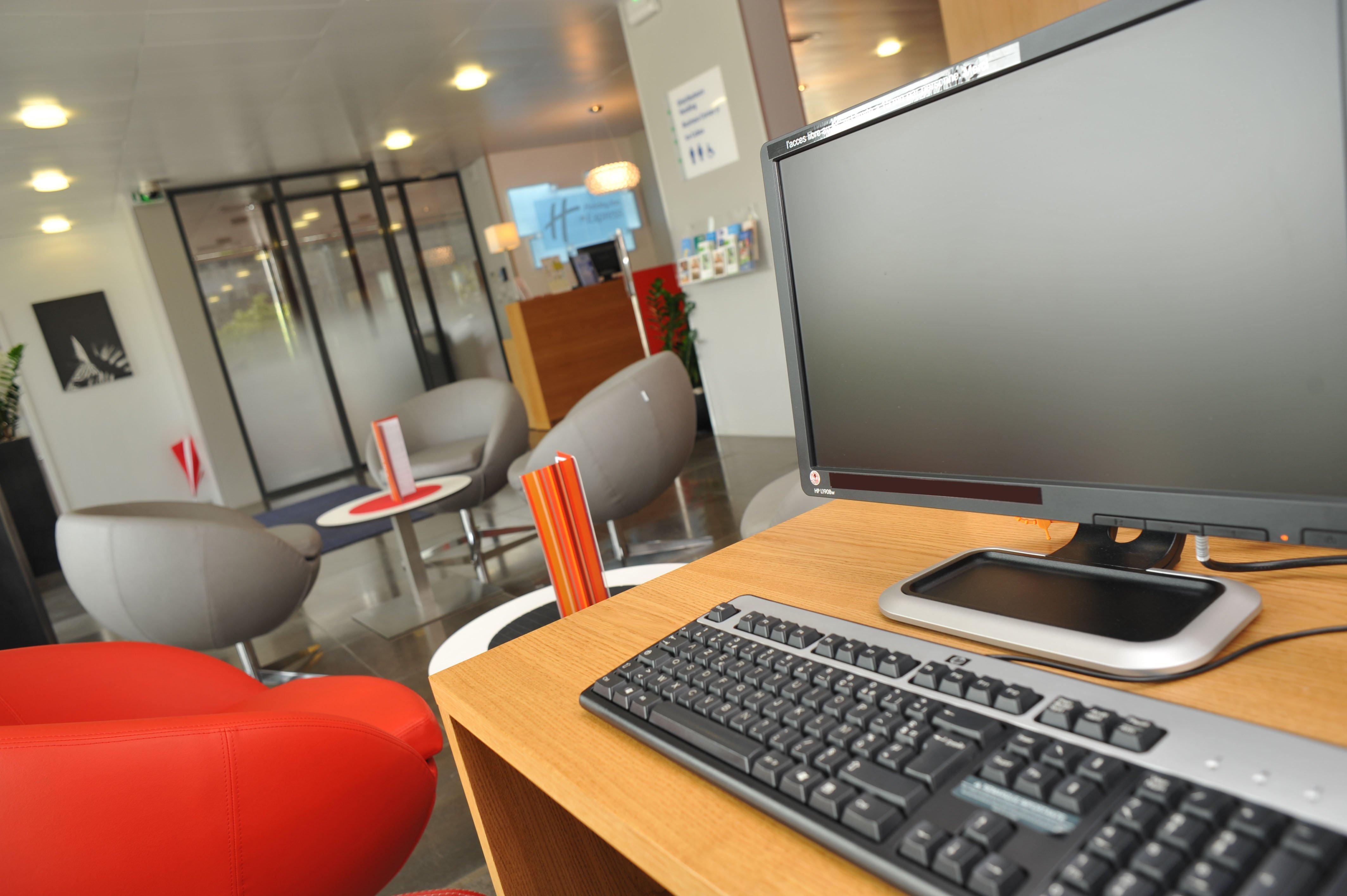 Holiday Inn Express Saint-Nazaire By Ihg Екстериор снимка